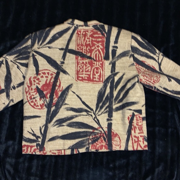 Painted ponies, Asian inspired crop jacket, three button, front, beige red black - Picture 10 of 10